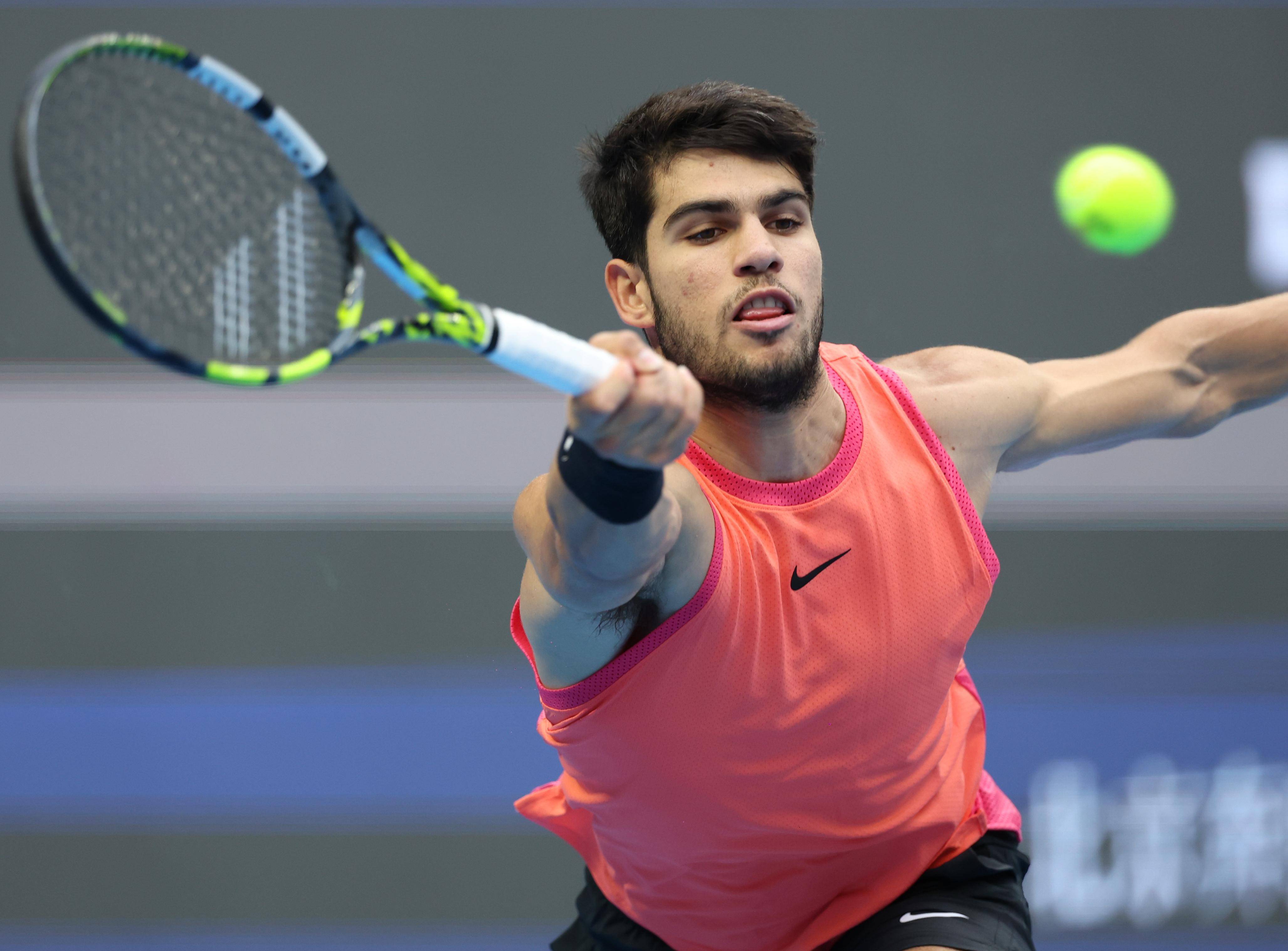 开云官网-ATP总决赛力克澳网，阿尔卡拉斯统治全场