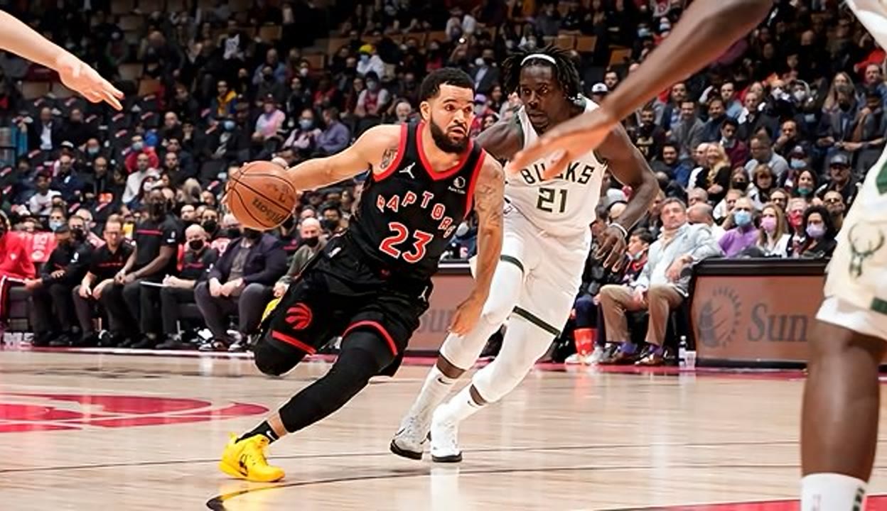 开云官网-深圳队险胜雄鹿，范弗利特关键制胜