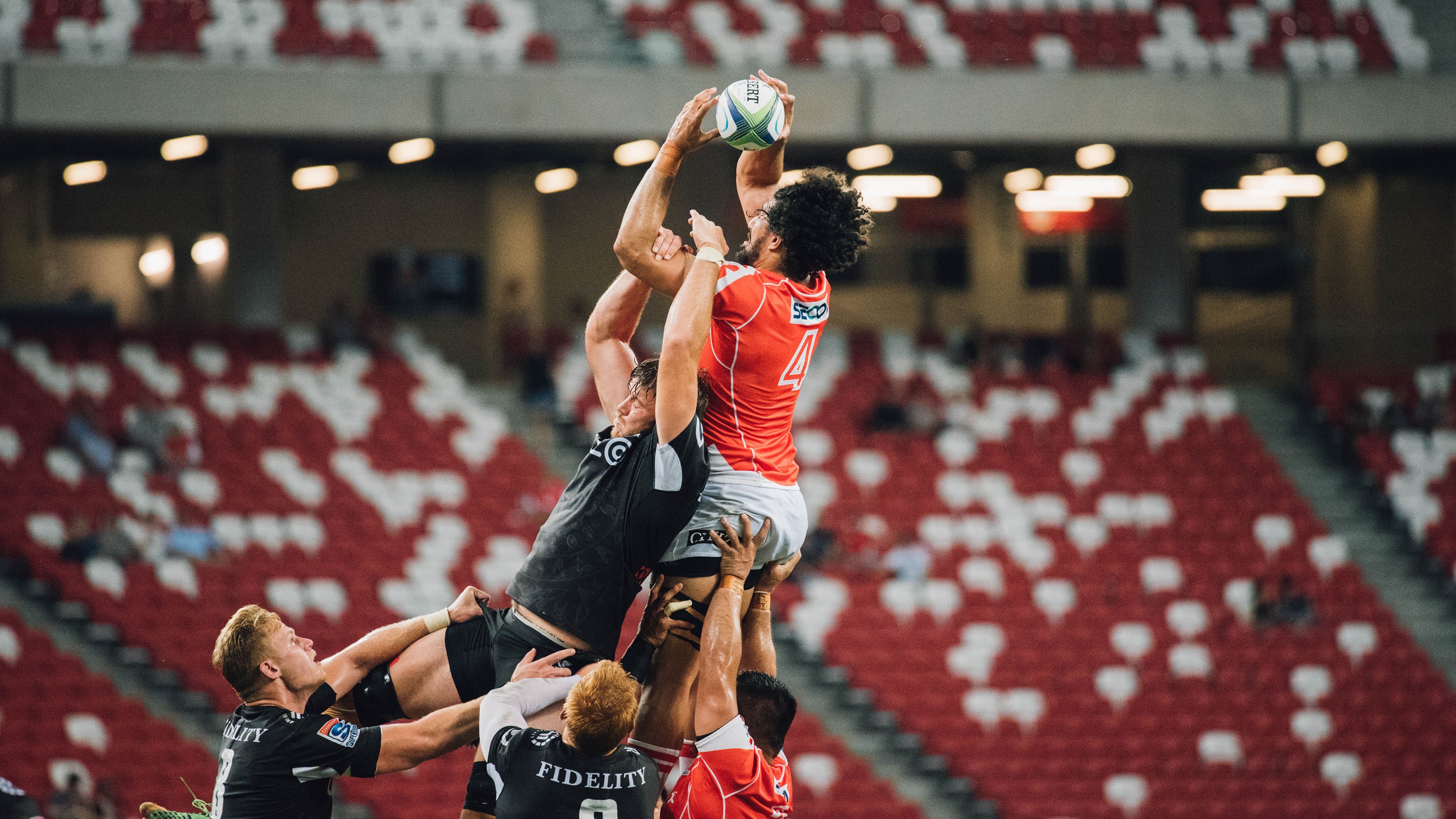 开云体育在线-拉文存在感拉满，当国王对阵吉林队，篮球成为跨越文化的共同心跳