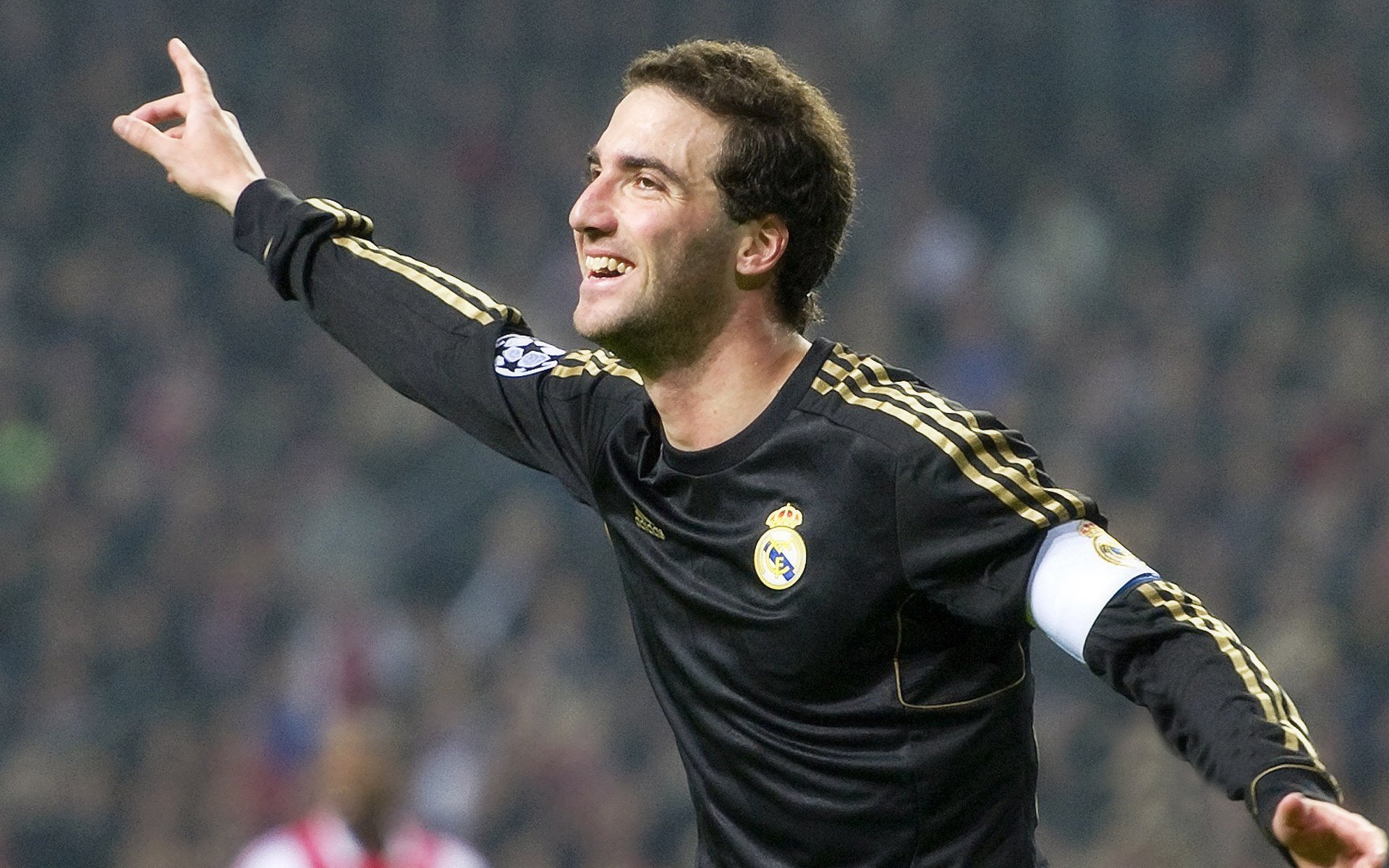 英超争冠焦点战，雷恩掀翻苏格兰，足球版图下的权力暗涌